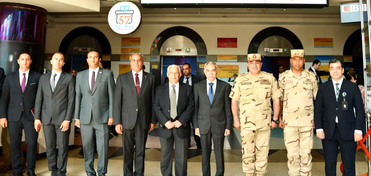 إدارة التجنيد والتعبئة تسلم شهادات الإعفاء من التجنيد لمرضى مستشفى سرطان 57357.. صور 6 إدارة التجنيد والتعبئة تسلم شهادات الإعفاء من التجنيد لمرضى مستشفى سرطان 57357.. صور