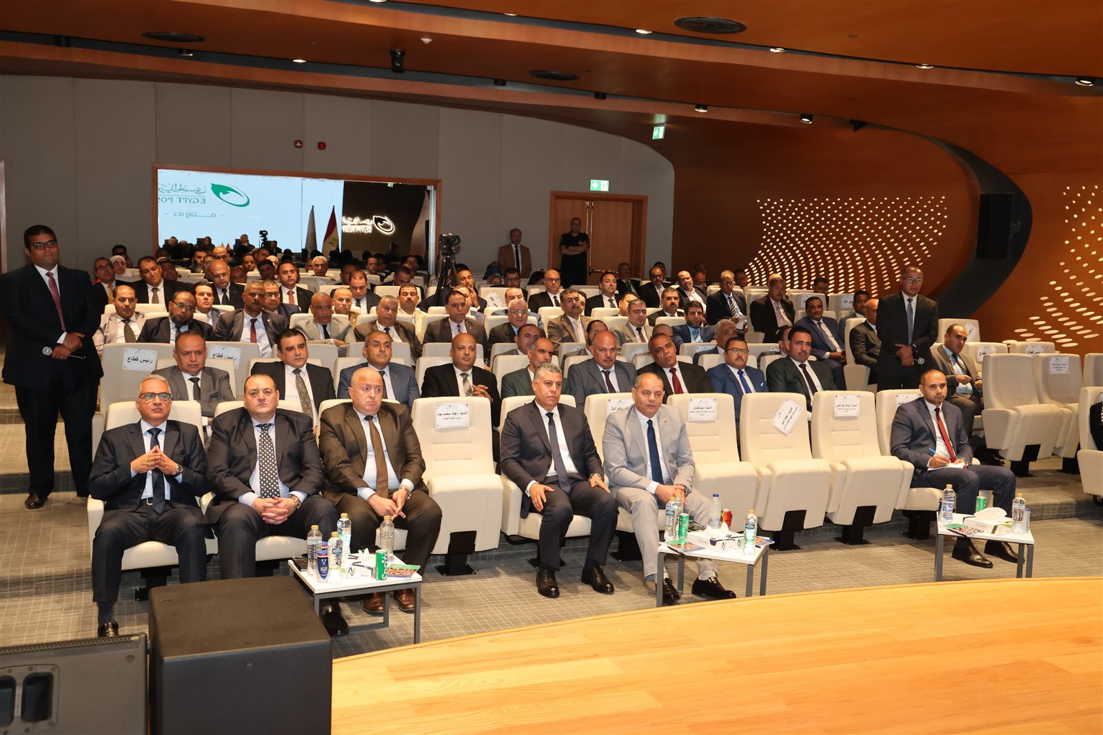 البريد يطلق منظومة جديدة لتقييم الأداء لتعزيز الإنتاج والعدالة