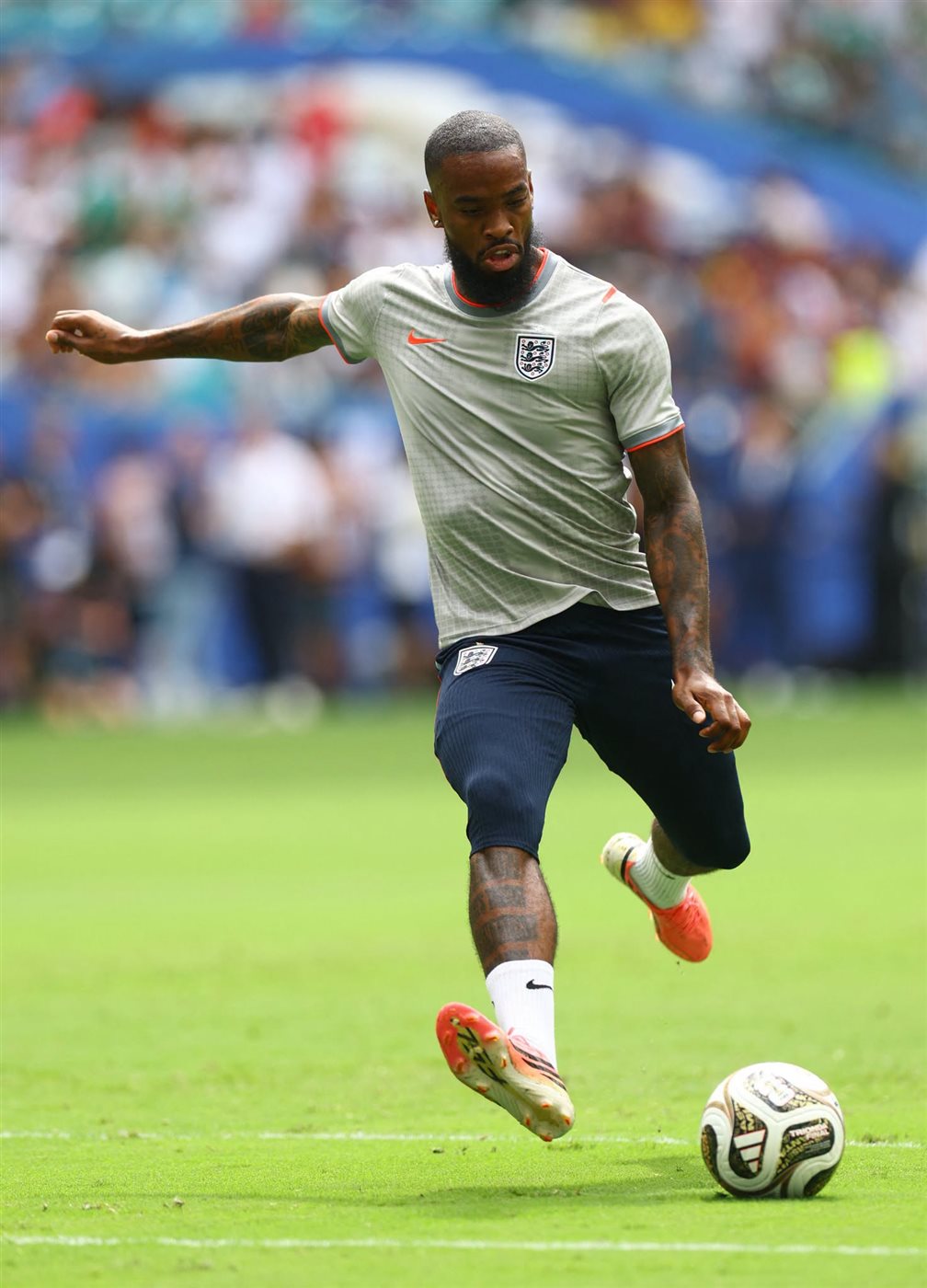 إنجلترا تحرز الهدف الأول في شباك فرنسا بعد مرور 3 دقائق في كأس العالم 2026 (فيديو) 2 إنجلترا تحرز الهدف الأول في شباك فرنسا بعد مرور 3 دقائق في كأس العالم 2026 (فيديو)