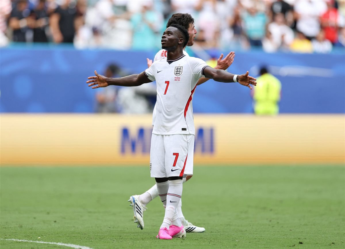 في مباراة تاريخية، إنجلترا تفوز على فرنسا 6-4 وتقتنص برونزية كأس العالم 2026 6 في مباراة تاريخية، إنجلترا تفوز على فرنسا 6-4 وتقتنص برونزية كأس العالم 2026