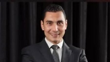 وزير الرياضة يقرر التحقيق عاجل في شكوي لاعب الكرة المستبعد بسبب اسمه وزير الرياضة يقرر التحقيق عاجل في شكوي لاعب الكرة المستبعد بسبب اسمه