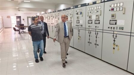 فى زيارة مفاجئة.. وزير الكهرباء يتفقد محطة محولات القاهرة الجديدة