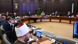مدبولي: الحكومة تعمل على زيادة المخزون الاستراتيجي من المواد البترولية المتنوعة ومختلف السلع