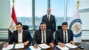 البترول" توقع اتفاقية لإنشاء مصنع للأسمدة الفوسفاتية بالعين السخنة بالشراكة مع "السويدي كابيتال