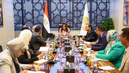 وزيرة البيئة تبحث خطة تطوير المحميات مع "الهابيتات" وصون الطبيعة