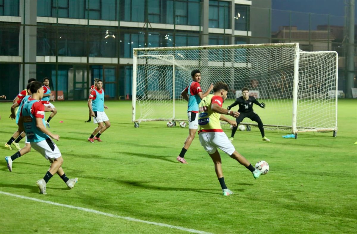 منتخب الشباب يبدأ معسكره المغلق ويستعد لمواجهة الأردن وديا (صور)