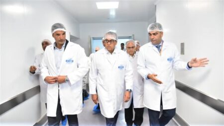باستثمارات 100 مليون دولار.. وزير الصحة يفتتح مصنع «إيبيكو 3» لتوطين صناعة المستحضرات الحيوية