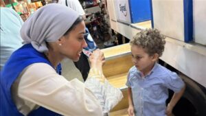 «الرعاية الصحية»: وصول حملة «صحتك.. امسك فيها بإيدك وسنانك» إلى 217 ألف مواطن بالمنيا خلال شهر