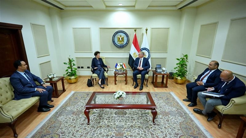 وزير البترول يبحث مع سفيرة قبرص تسريع مشروعات ربط الغاز واستثمارات التعدين