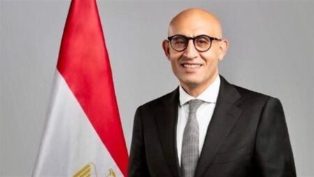 أحمد شعراوي رفعت.. الأول على مستوى الجمهورية لطلاب الدمج التعليمي الشعبة الأدبية بمجموع 319 درجة أحمد شعراوي رفعت.. الأول على مستوى الجمهورية لطلاب الدمج التعليمي الشعبة الأدبية بمجموع 319 درجة
