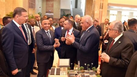 رئيس جمهورية مدغشقر يزور الهيئة العربية للتصنيع ويشيد بالقدرات التصنيعية المتطورة