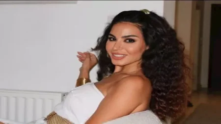 نسرين أمين تخطف الأنظار بإطلالة ملفتة.. سر اللوك