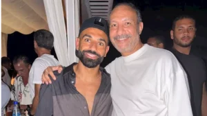 أحمد فهيم ينشر صورة مع محمد صلاح في العلمين ويعلق: "ابن بلدي الحلو"