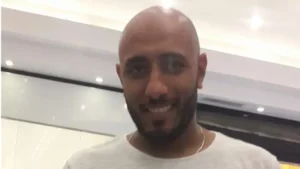 المتسبب هرب.. نجاة السيناريست محمد أبو السعد من حادث سير