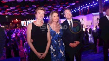 صور| يسرا تشارك احتفال العيد الوطني الفرنسي بالسفارة الفرنسية