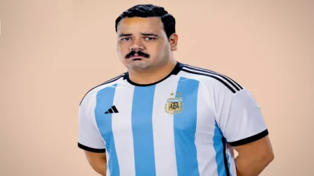 "كل ما أشجع منتخب يطلع".. مصطفى غريب يعلن تشجيعه للأرجنتين