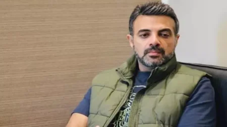 عمرو محمود ياسين يوجه رسالة للاعبي المنتخب الوطني بعد عودتهم