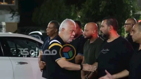 أشرف زكي وشريف سلامة يؤدون واجب العزاء في ياسر صبحي أشرف زكي وشريف سلامة يؤدون واجب العزاء في ياسر صبحي