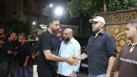 بالصور.. أول ظهور لـ أحمد السعدني بعد زفافه في عزاء ياسر صبحي