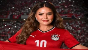 سارة سلامة كاجوال وصابرين بتيشرت المنتخب المصري.. نجوم الفن خلال 24 ساعة