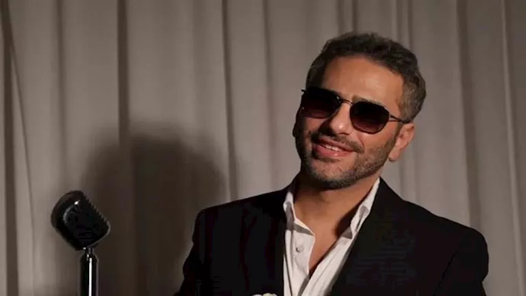 محمد فضل شاكر يحتفل بقرار إخلاء سبيل والده: "الظلم ممكن يطول لكن ما بيدوم" محمد فضل شاكر يحتفل بقرار إخلاء سبيل والده: "الظلم ممكن يطول لكن ما بيدوم"