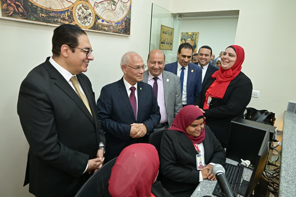 مجلس جامعة القاهرة يفتتح المقر الجديد لشئون ودعم الطلاب الوافدين 3 مجلس جامعة القاهرة يفتتح المقر الجديد لشئون ودعم الطلاب الوافدين