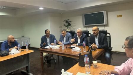 “السياحة”: برامج العمرة تبدأ من 32 ألف جنيه.. وزيادة الأسعار لن تتجاوز 7%