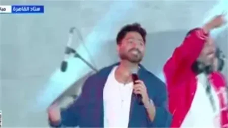 تامر حسني يشعل حفل تكريم المنتخب الوطني لكرة القدم.. 100 مليون شكرا