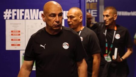 أبو ريدة يعلن موافقة مجلس إدارة اتحاد الكرة على تجديد التعاقد مع حسام حسن
