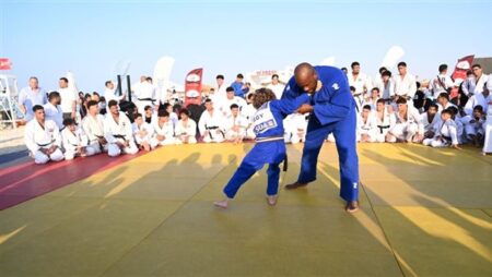 أسطورة الجودو العالمي تيدي راينر يشارك أبطال الناشئين والشباب ضمن مبادرة "يلا ساحل" أسطورة الجودو العالمي تيدي راينر يشارك أبطال الناشئين والشباب ضمن مبادرة "يلا ساحل"