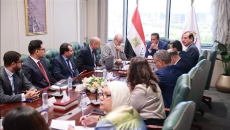 «عبدالغفار» يبحث مع «الصحة العالمية» تعزيز الخدمات الصحية للأشقاء السودانيين والفلسطينيين