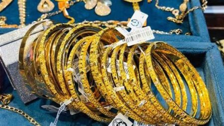 ارتفاع الجنيه 11% يضغط على الذهب ويحد من مكاسبه في الأسواق