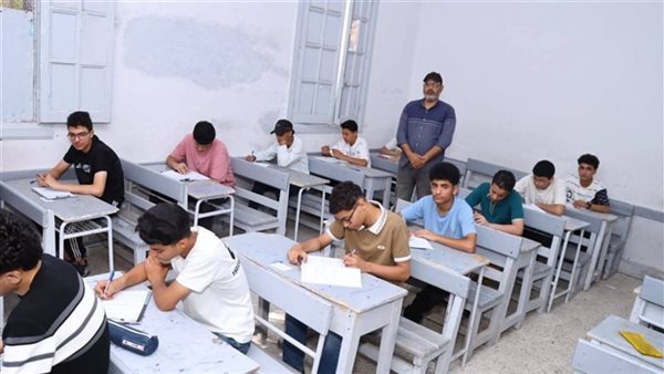 طلاب الثانوية العامة يؤدون غدا امتحان "الأحياء والرياضيات البحتة وعلم النفس" طلاب الثانوية العامة يؤدون غدا امتحان "الأحياء والرياضيات البحتة وعلم النفس"