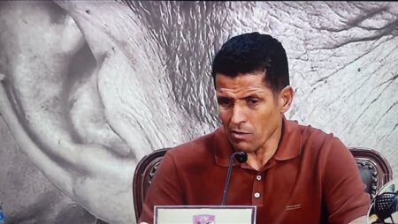 المدير الفني الجديد للأهلي عن تفضيله اللاعبين المغاربة: "كلام مش منطقي"