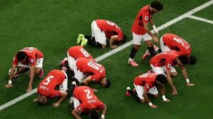 رئيس الوزراء يهنئ منتخب مصر الوطني بتأهله إلى دور الـ16 بكأس العالم لكرة القدم