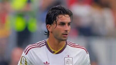 فرض سيطرته على ميسي.. توريس بطل كأس العالم يحتفل بعيد ميلاده كل 4 سنين فرض سيطرته على ميسي.. توريس بطل كأس العالم يحتفل بعيد ميلاده كل 4 سنين