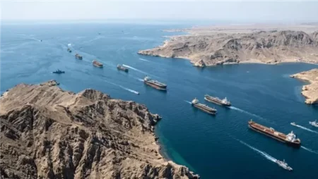 مصر تدين استهداف ناقلة كويتية في مضيق هرمز مصر تدين استهداف ناقلة كويتية في مضيق هرمز