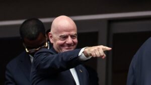 ألمانيا تبدأ الانتقام من إنفانتينو بعد أزمة المهاجم الأمريكي بالوجون