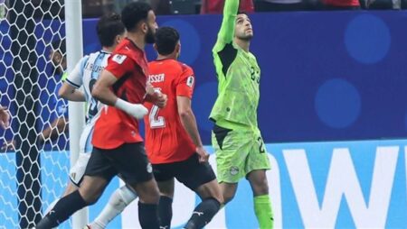 كأس العالم 2026.. الأرجنتين تسرق الحلم المصري وتتأهل لربع النهائي في الوقت القاتل
