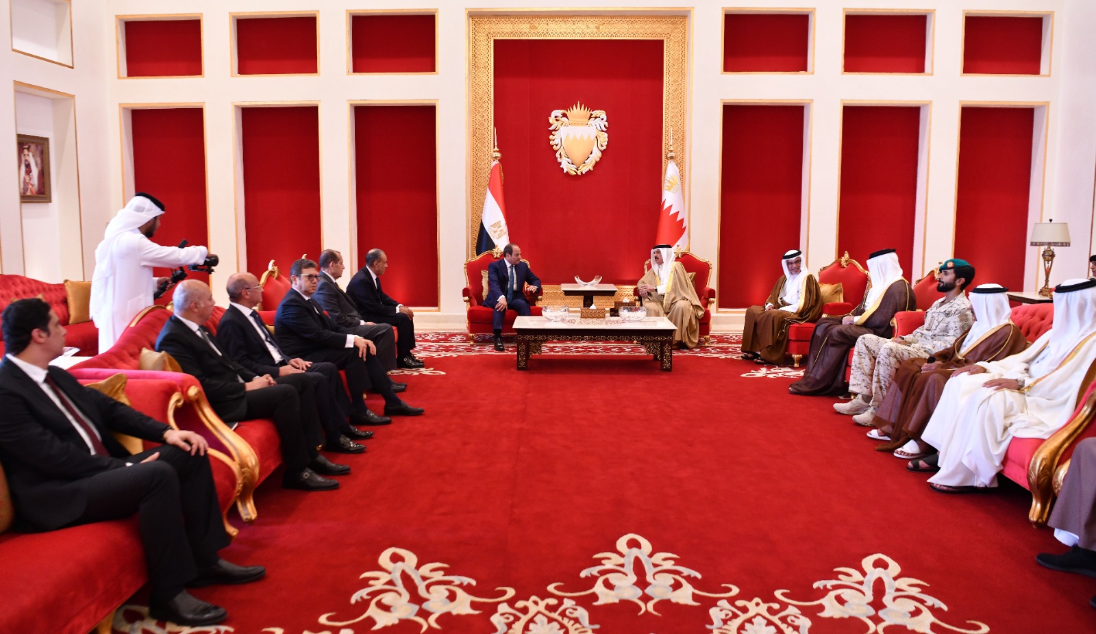 تفاصيل زيارة الرئيس السيسي اليوم إلى قطر والبحرين (صور) 8 تفاصيل زيارة الرئيس السيسي اليوم إلى قطر والبحرين (صور)