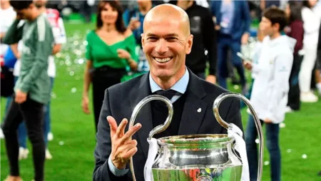 زيدان يقترب رسميا من تدريب منتخب فرنسا زيدان يقترب رسميا من تدريب منتخب فرنسا