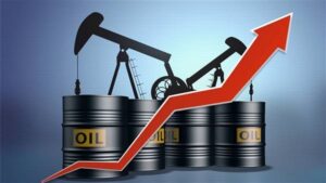 ارتفاع سعر النفط إلى أكثر من 100 دولار للبرميل بعد الهجمات في البحر الأحمر