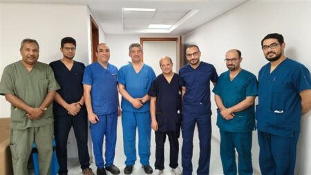 نجاح أول جراحة لاستئصال ورم بالمخ باستخدام جهاز «كوزا CUSA» بمجمع الأقصر الطبي الدولي