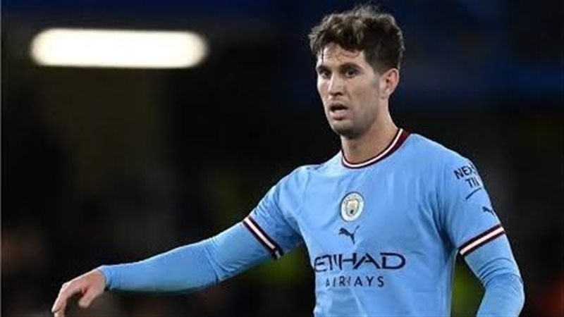 يوفنتوس يصارع تشيلسي وآرسنال على التعاقد مع لاعب منتخب إنجلترا