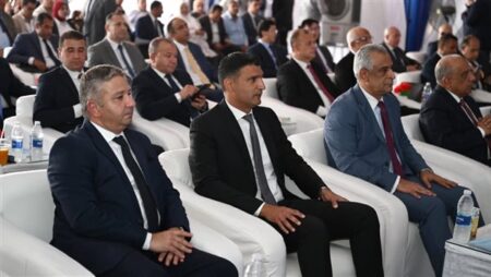 وزير الصناعة يشارك في وضع حجر الأساس لمصنع "صنجرو باور السويس"