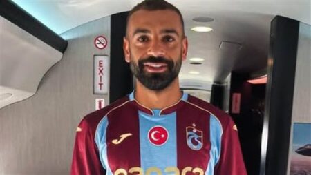 رسميًا.. طرابزون سبور يعلن موعد تقديم محمد صلاح للجماهير وتوقيع العقود