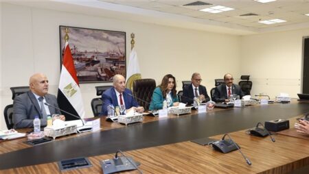 وزيرة التنمية المحلية: الانتهاء من مقابلة 636 متقدمًا لشغل 119 منصبًا قياديًا بالمحافظات وزيرة التنمية المحلية: الانتهاء من مقابلة 636 متقدمًا لشغل 119 منصبًا قياديًا بالمحافظات