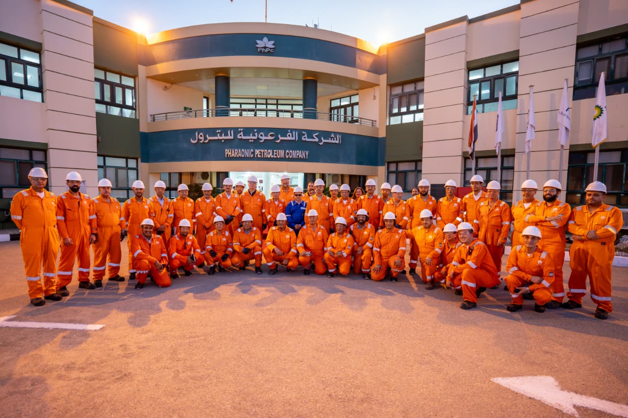 وزير البترول يوجه بتعجيل إنتاج «هارمتان».. 200 مليون قدم مكعب غاز يوميًا مستهدفًا 6 وزير البترول يوجه بتعجيل إنتاج «هارمتان».. 200 مليون قدم مكعب غاز يوميًا مستهدفًا