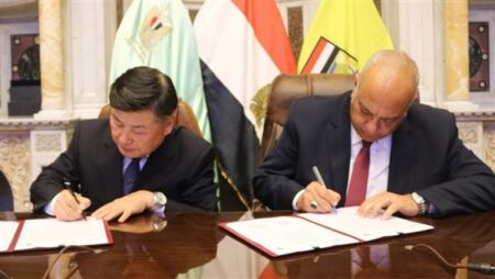 بحوث الصحراء يوقع مذكرة تفاهم مع جامعة كيونغ بوك الوطنية الكورية.. صور