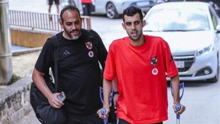 الأهلي يكشف آخر تطورات الحالة الصحية للاعبه بلعمري الأهلي يكشف آخر تطورات الحالة الصحية للاعبه بلعمري